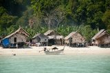 The ‘Sea Gypsies’ or Moken of the Andaman Sea, known in Thai as chao thalae or ‘people of the sea’, are divided into three groups. They number between 4,000 and 5,000, they live only on the coast, either in huts by the shore, or on craft that ply the coastal waters from the Mergui Archipelago in Burma to the Tarutao Islands in Southern Thailand.